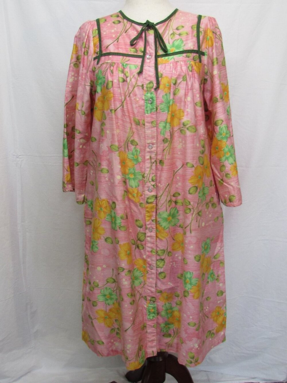 Vintage Sears At Home Wear Cotton Pearl Snap Button Pockets HouseCoat Excellent